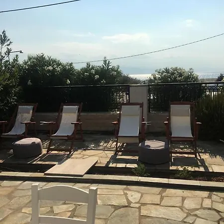 Familienfreundliches Fischerhaus am Strand Porto Heli Exterior foto